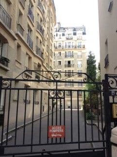 CAVE EN PARFAIT ETAT PARIS 18eme - résidence privée sécurisé