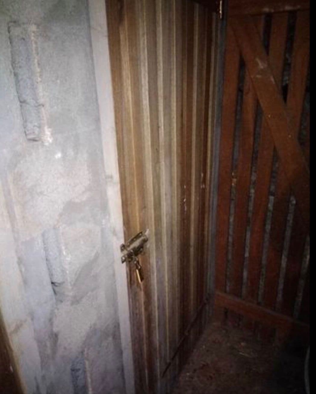 Cave Porte de Clichy saine,sécurisée, accès simple
