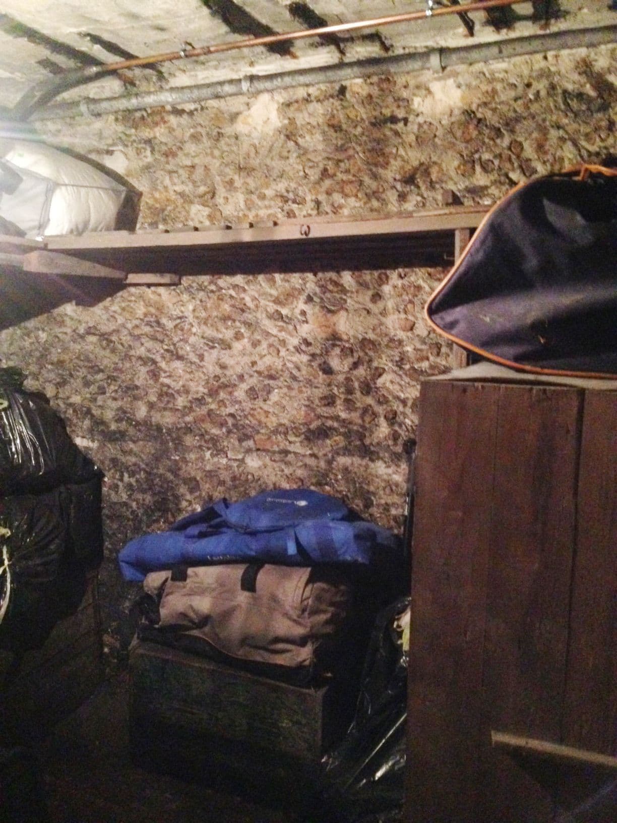 Cave à Paris 17
