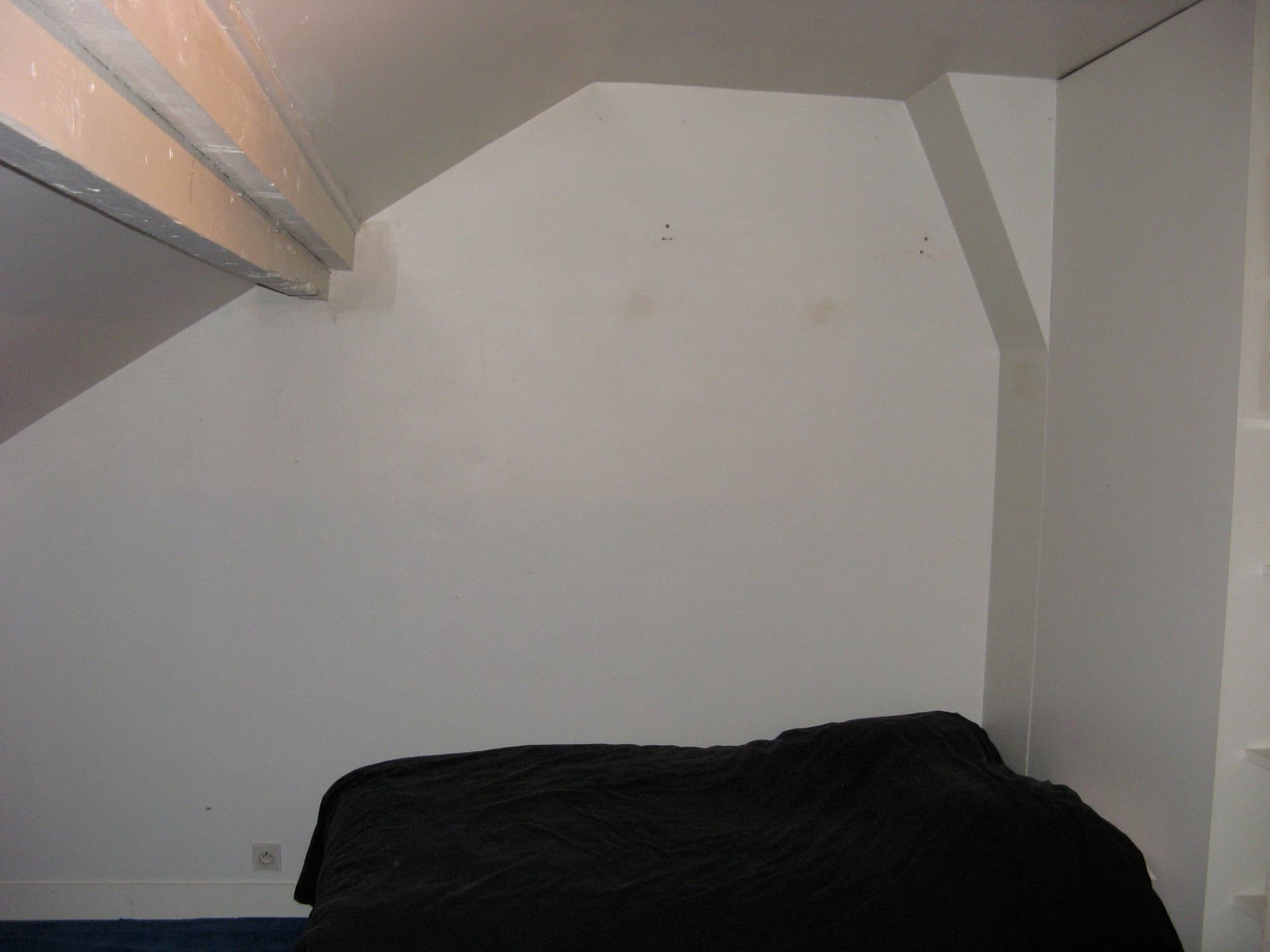 Pièce sécurisée, peu utilisée dans maison habitée