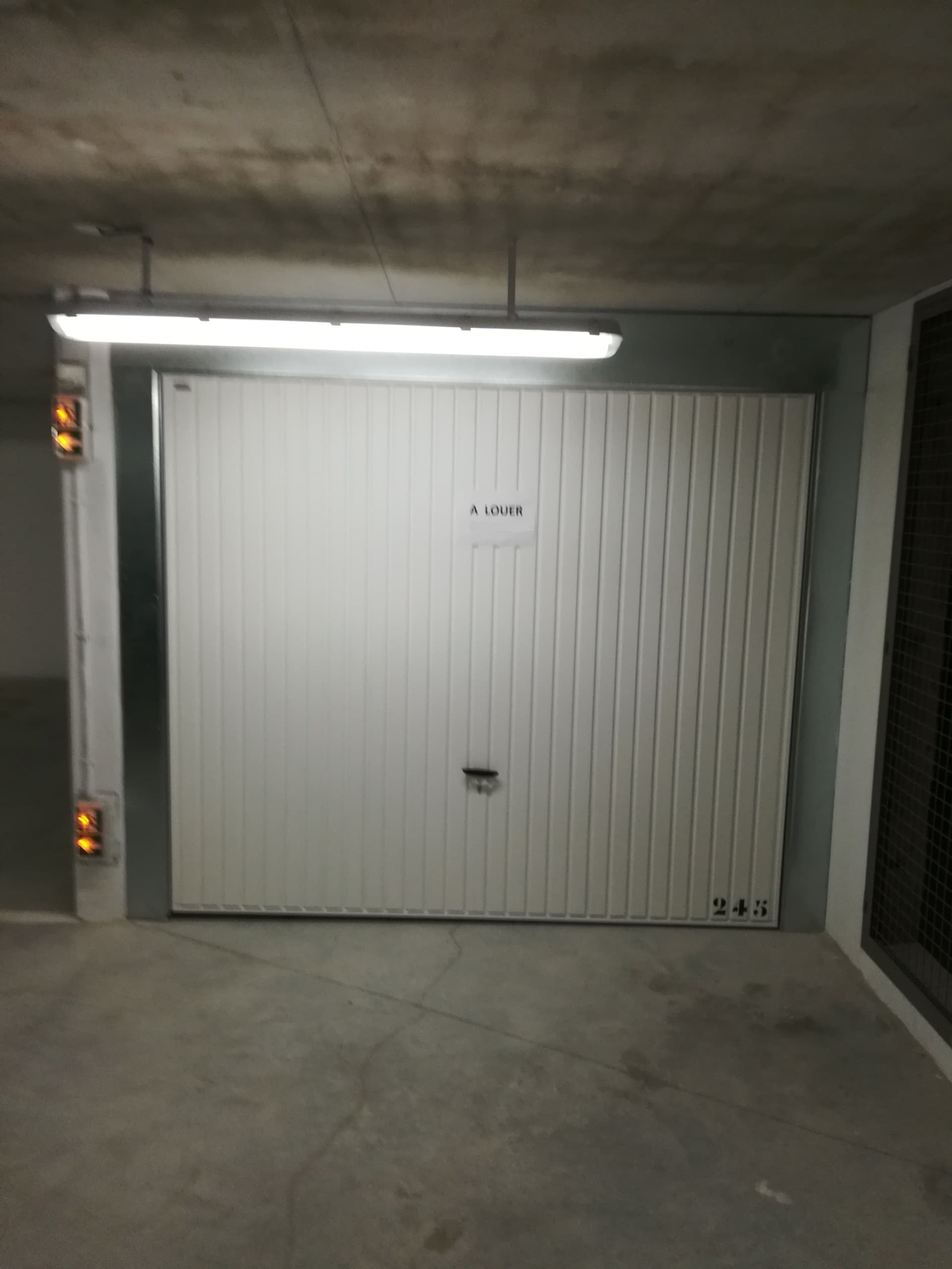 Box Neuf n° 245 en sous-sol sécurisé à PLAISIR
