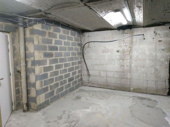 Box/cave sécurisé à louer de 52 metres cube