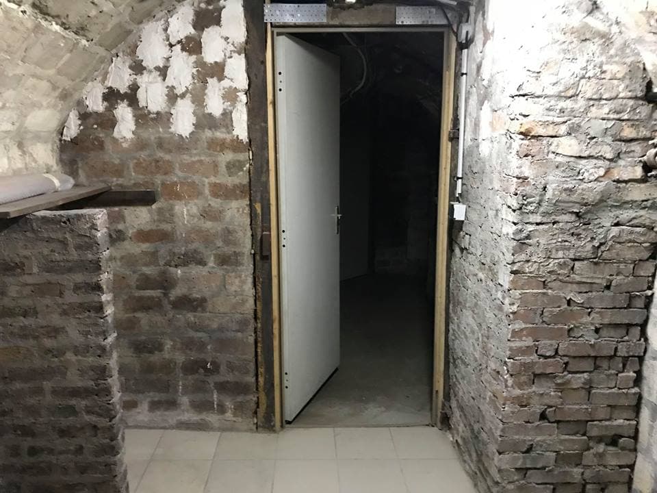 Cave Place Pereire sécurisée et isolée