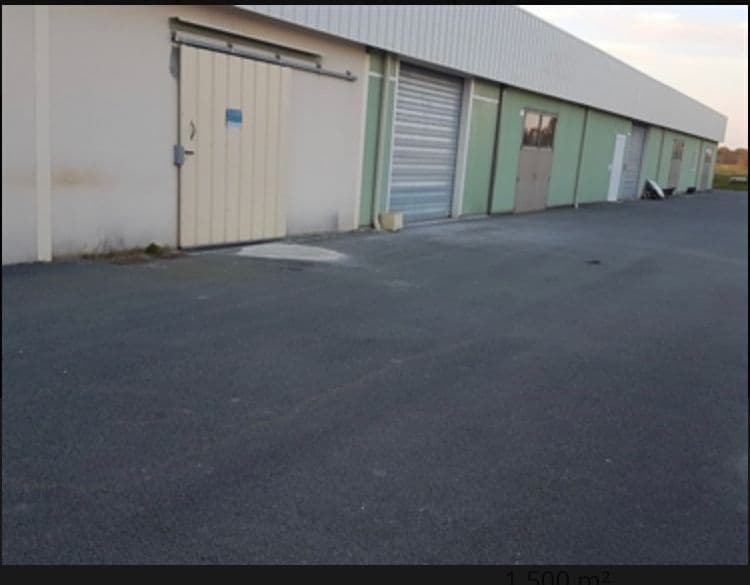 Local / box / garde meuble sécurisé de 60 m2