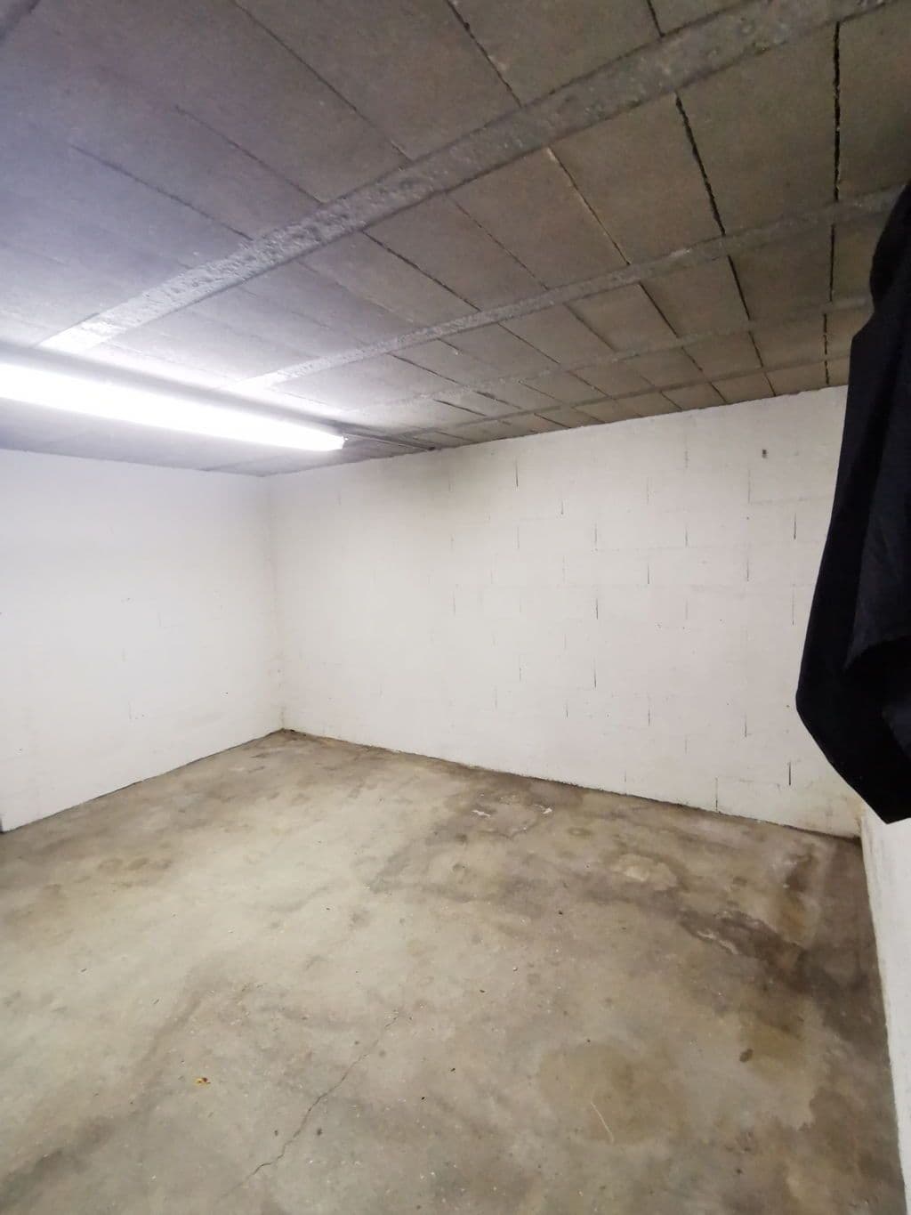 Espace de stockage dans le sous sol d'une maison