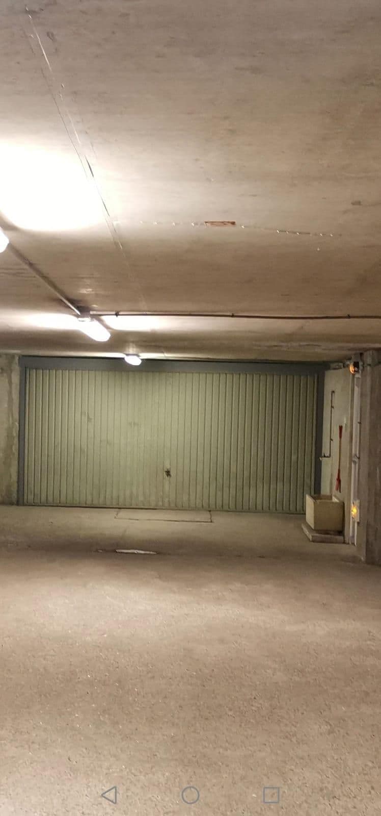 Grand box double de 25m2 - Montreuil 93100