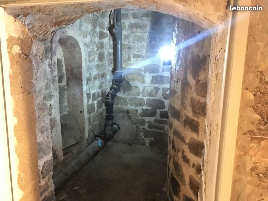 Cave 5m² à Paris 10 ème (Poissonnières)