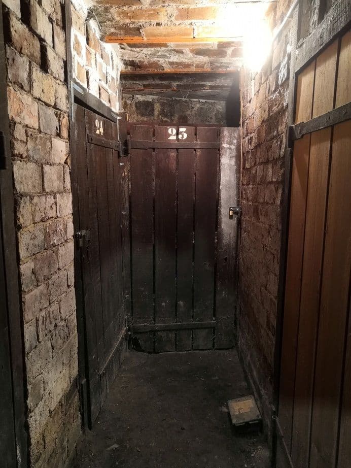 Cave 4m² située dans le 15eme