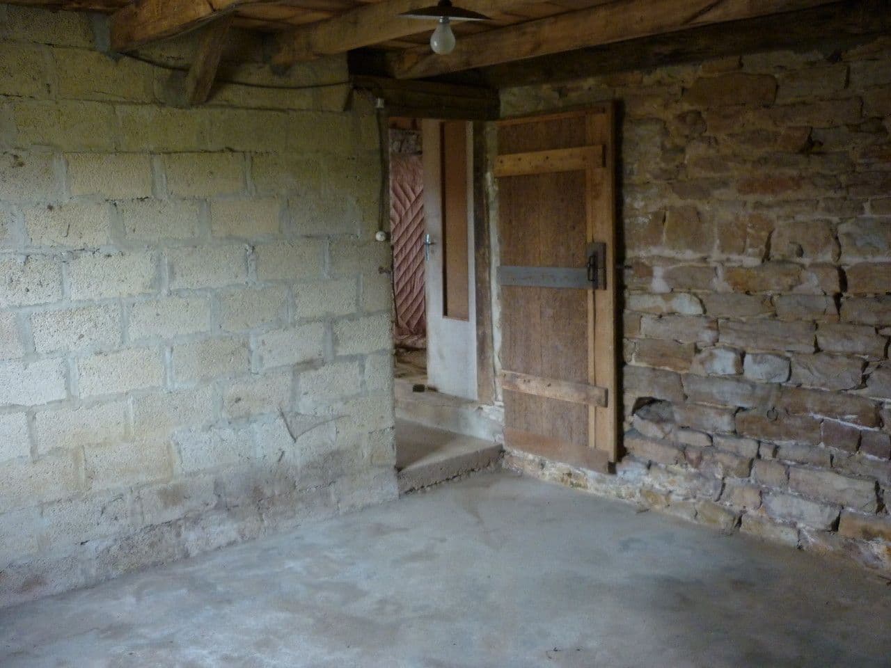 cave en centre ville