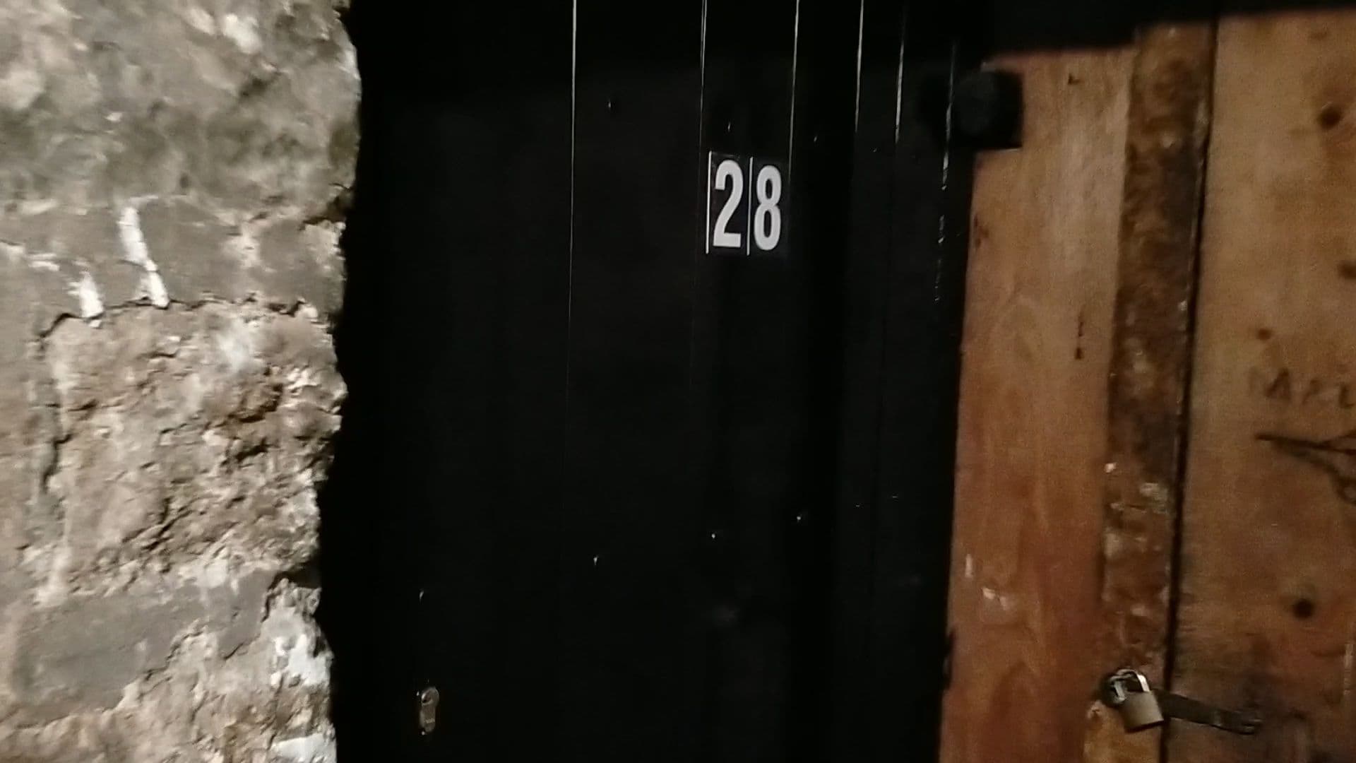 Rue de La Pompe, métro Victor Hugo, belle Cave, stockage, bo