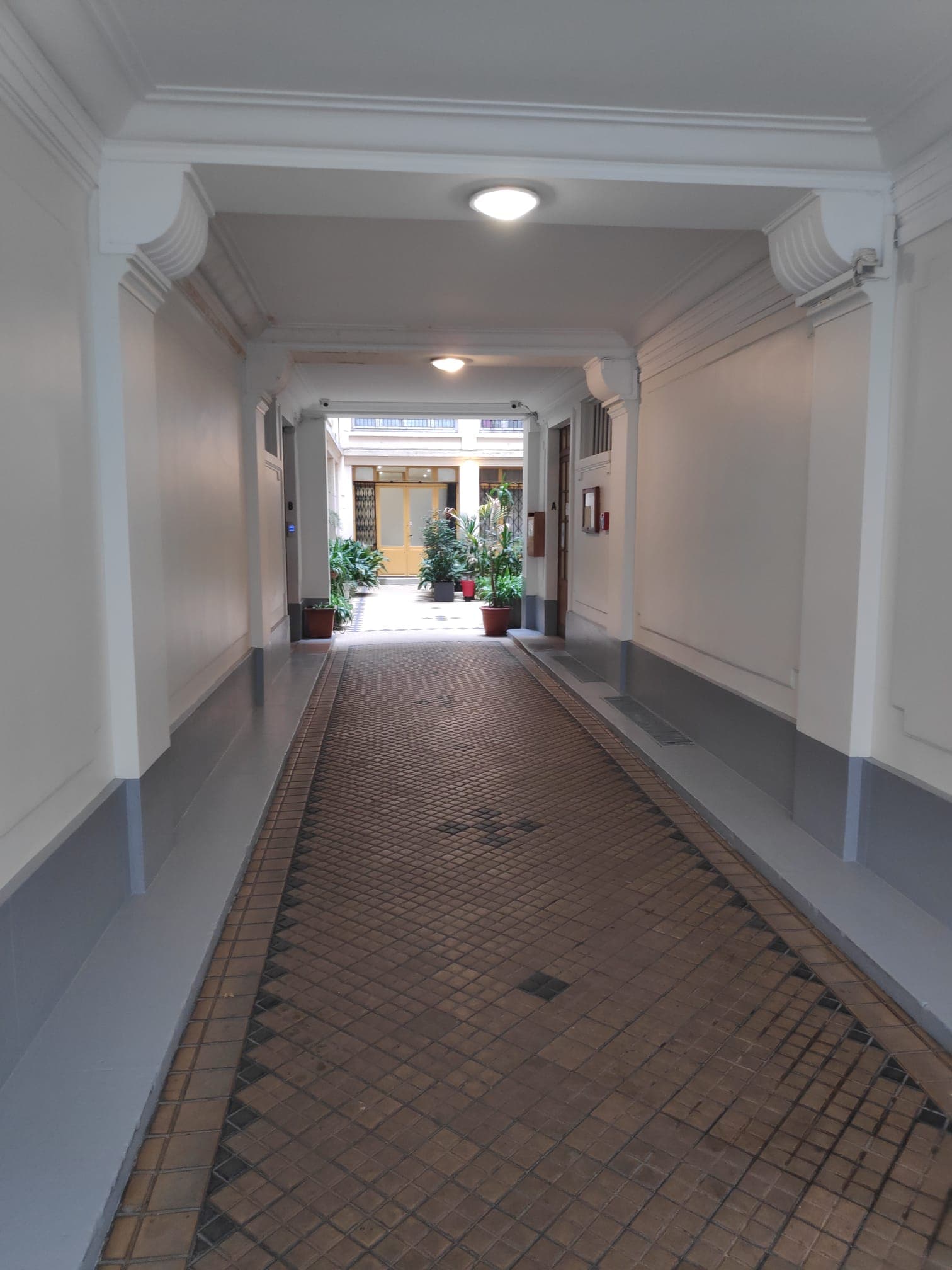 Très belle Cave 5m2 avec ascenseur