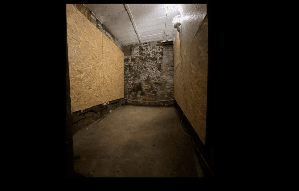 Cave saine, sol béton,Sécurisée.