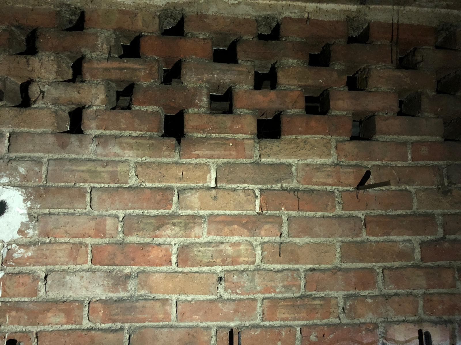 Cave saine a Paris Victor Hugo