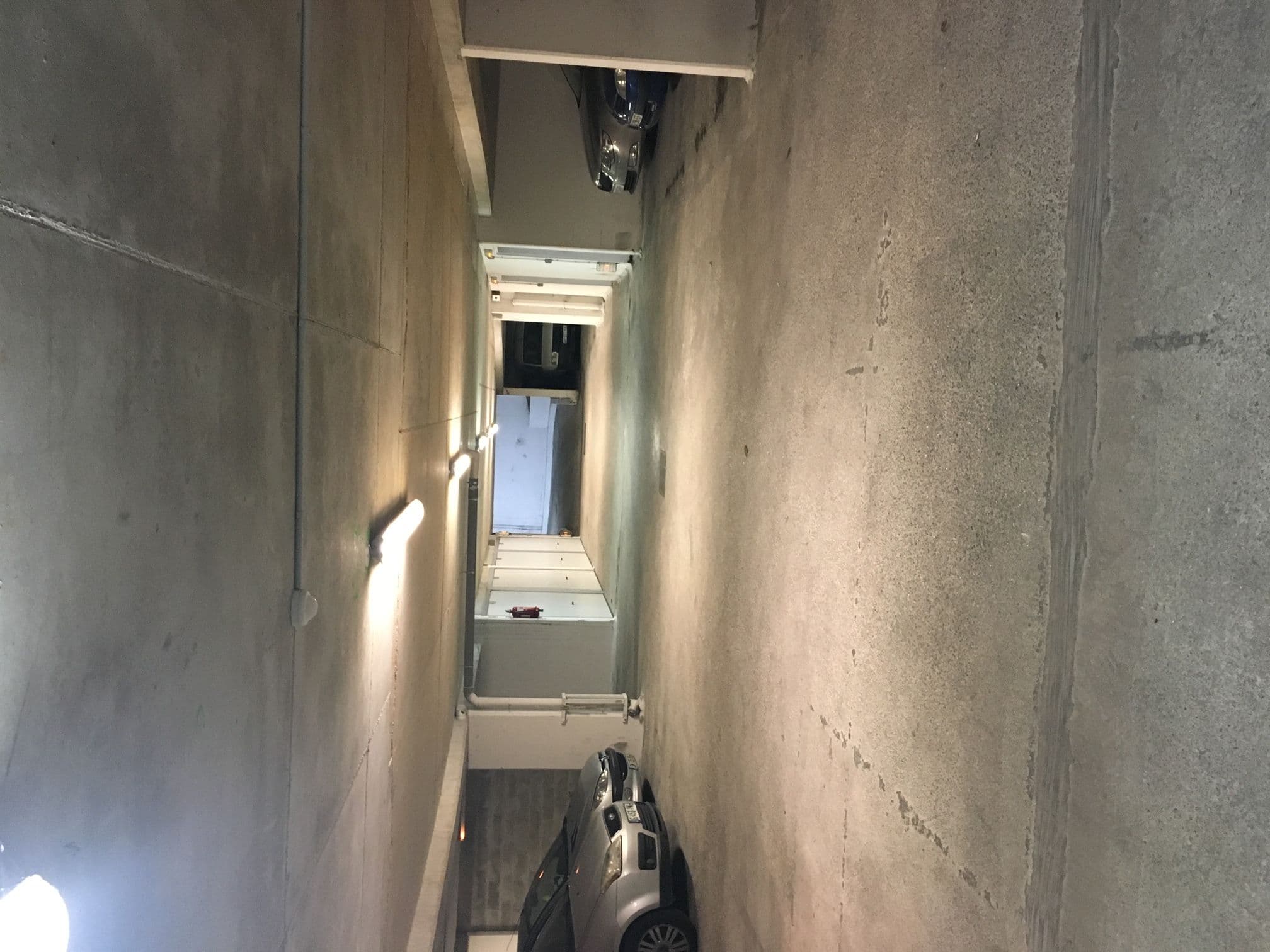 Boxe sécurisé dans résidence calme et surveillée