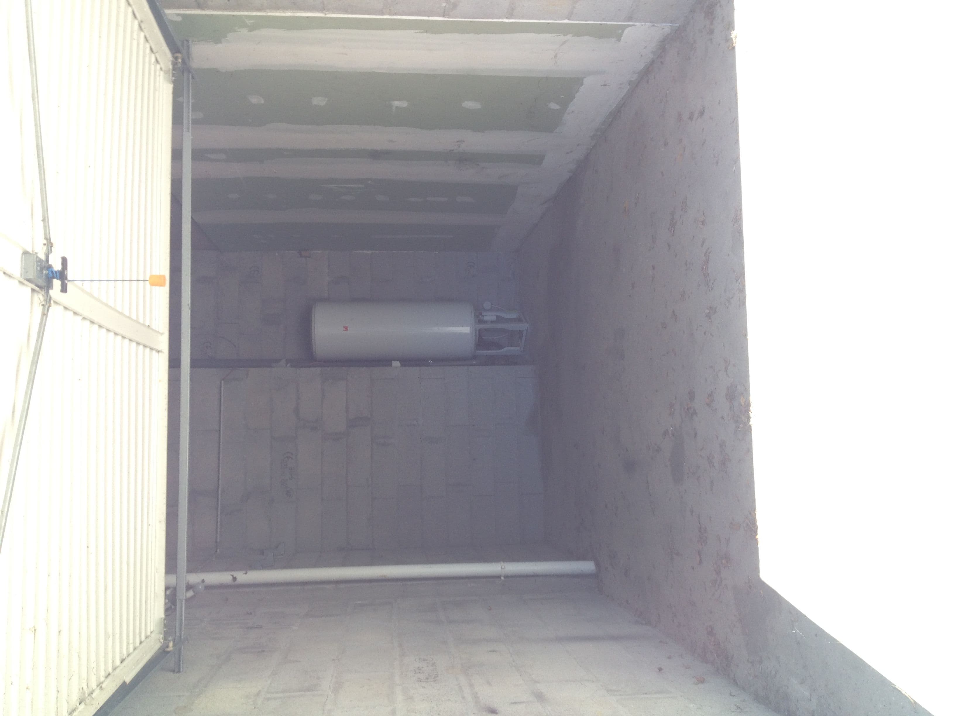 Garage privé fermé dans résidence sécurisée avec gardien