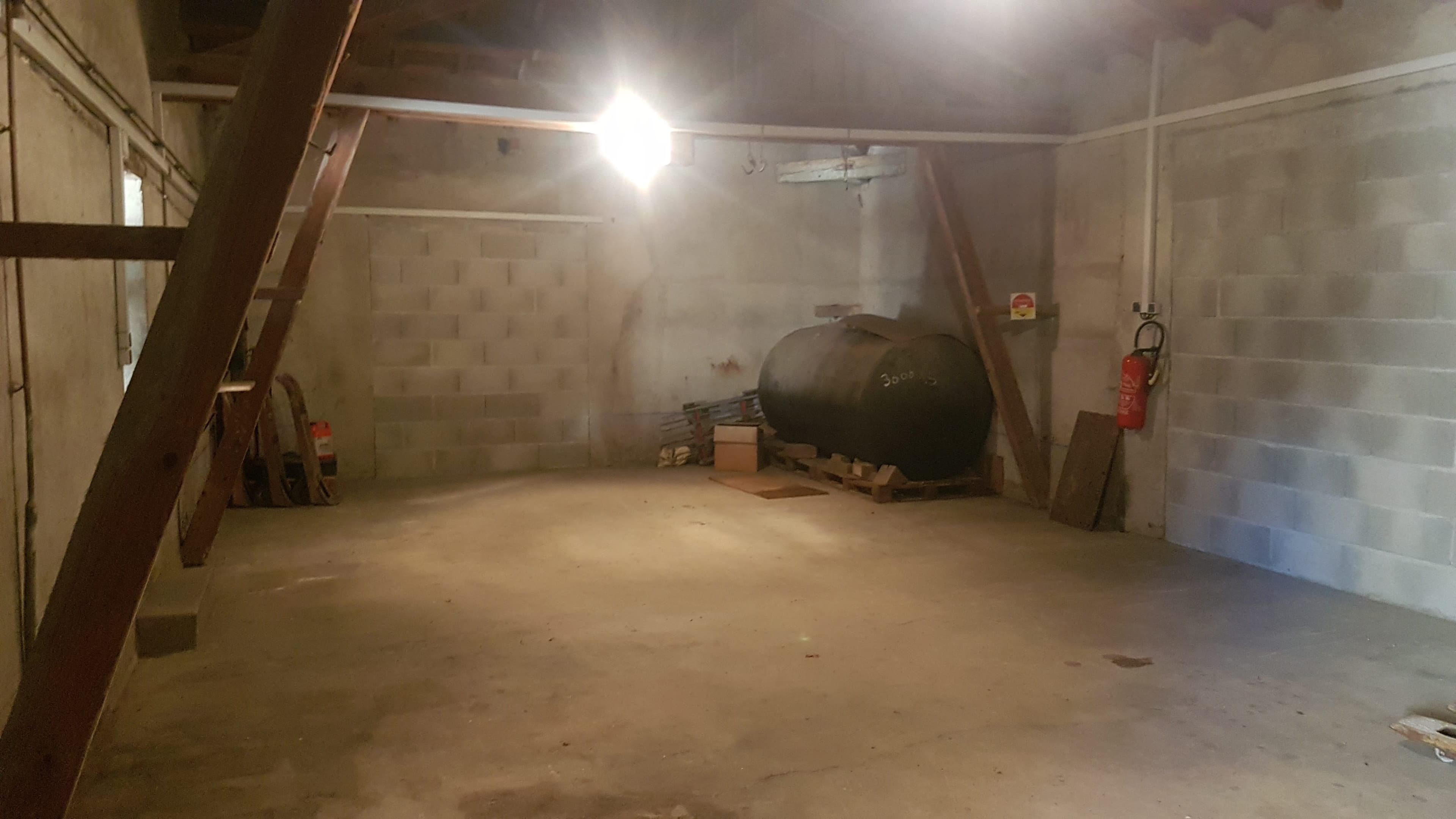 Espaces de stockage dans tènement Immobilier