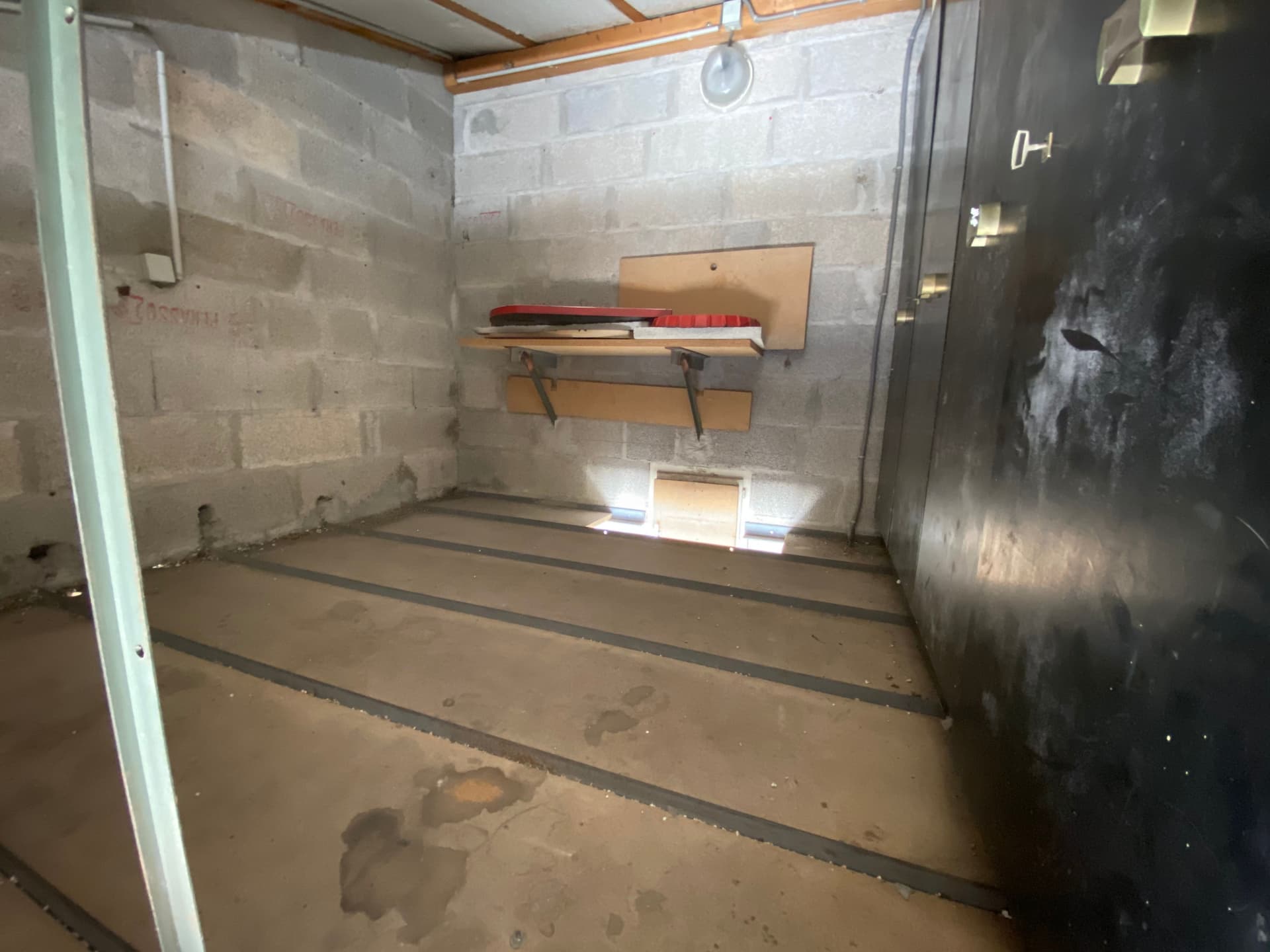 Box garage
