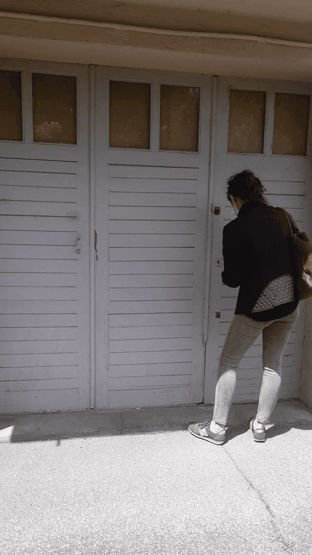 Garage entièrement bétonné et sécurisé limite lyon 8 ème