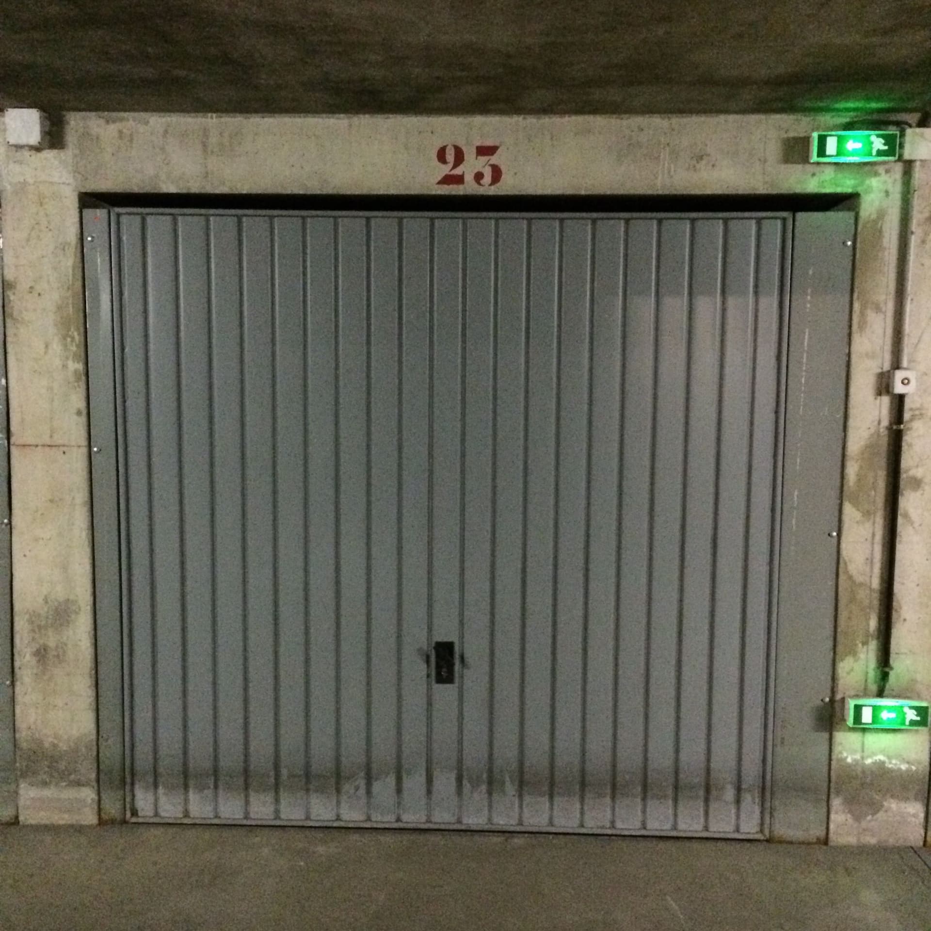 Box/Garage - Proche gare Lyon Part Dieu