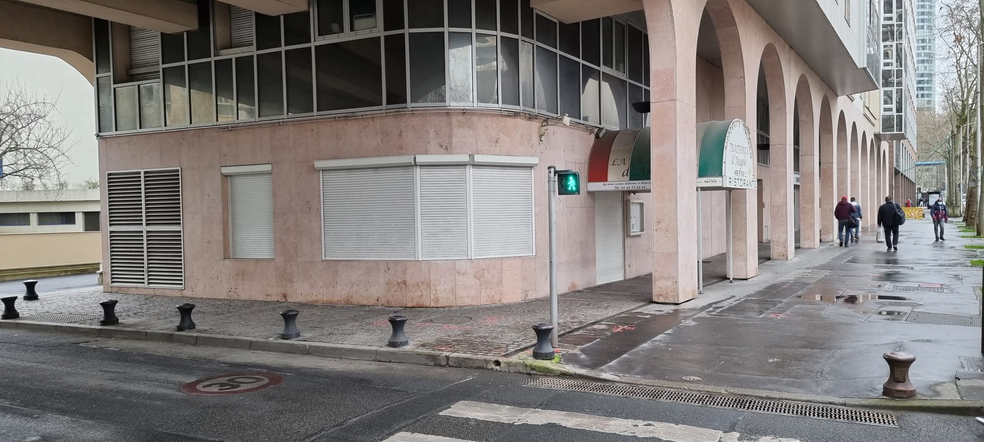 BOX EN CO-STOCKAGE COURBEVOIE (ESS-H02)
