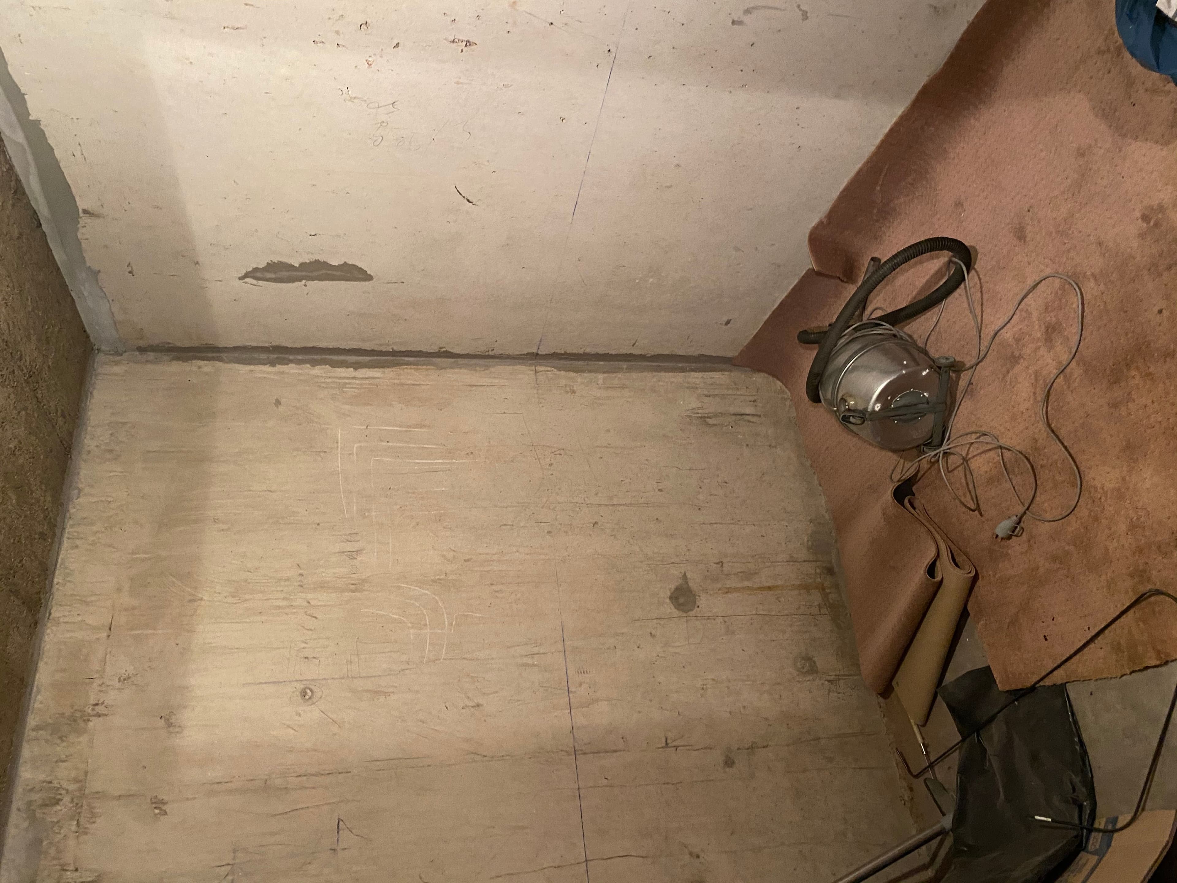 Cave à louer sécurisée et isolée - Paris 17e