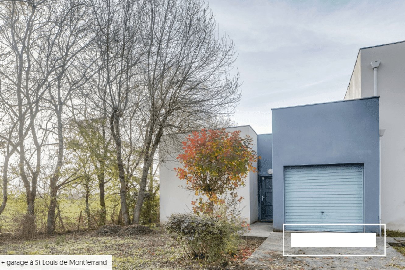 Garage privé fermé dans résidence sécurisée avec gardien