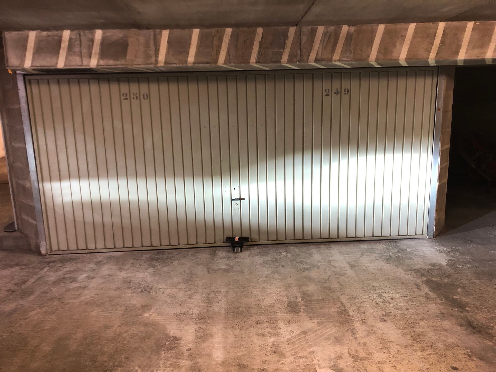sécurisé, propre, grand espace