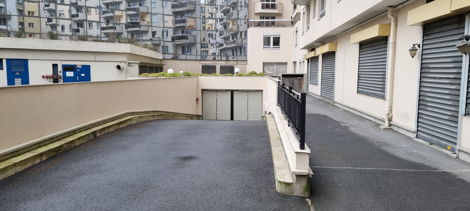 BOX EN CO-STOCKAGE COURBEVOIE (ESS-H02)