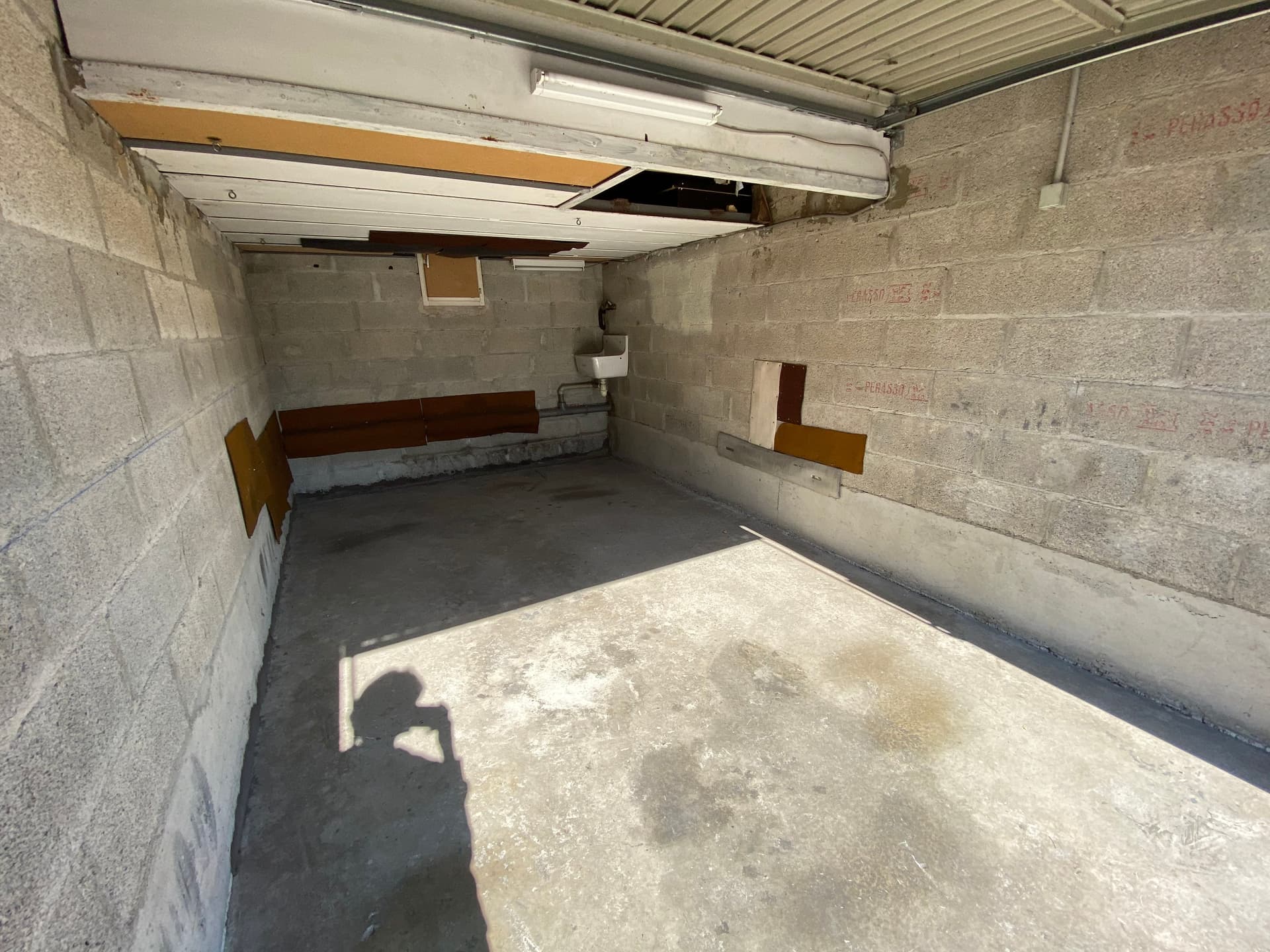 Box garage