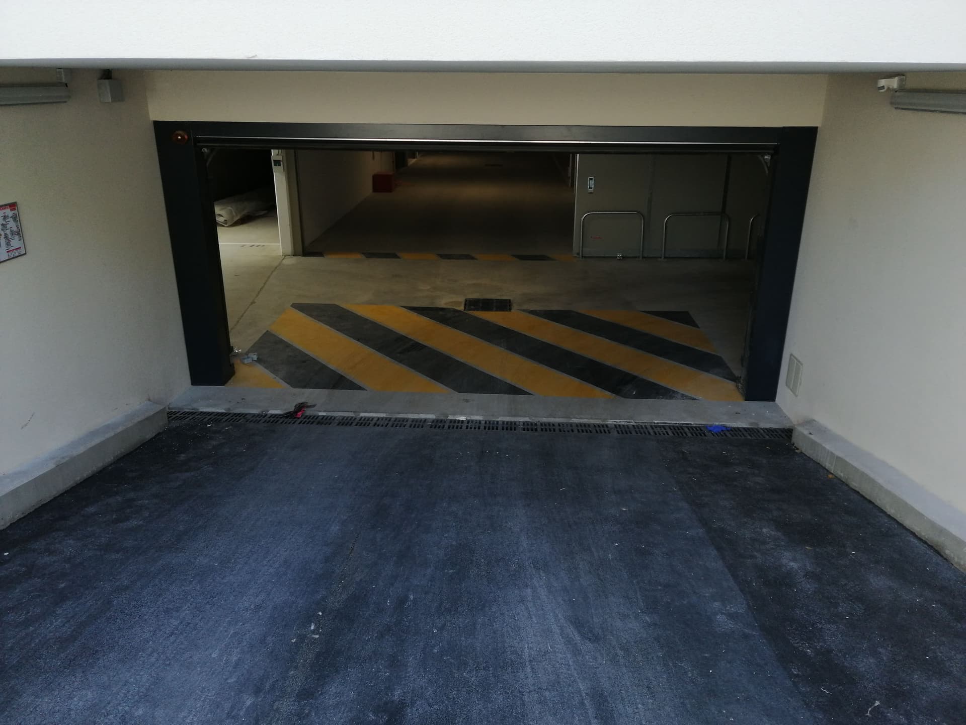Box neuf en sous-sol sécurisé