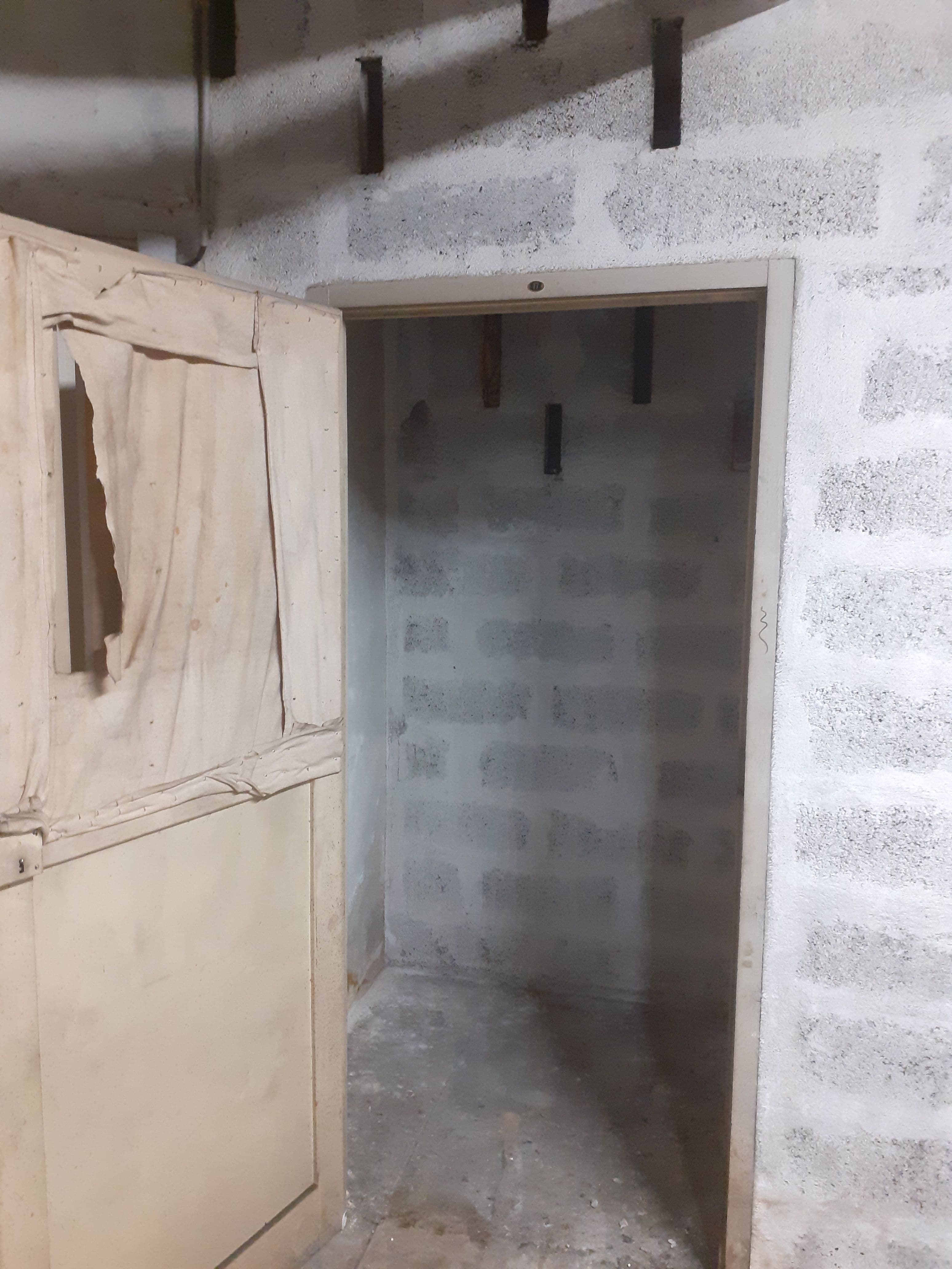 Cave port de NICE (06300)