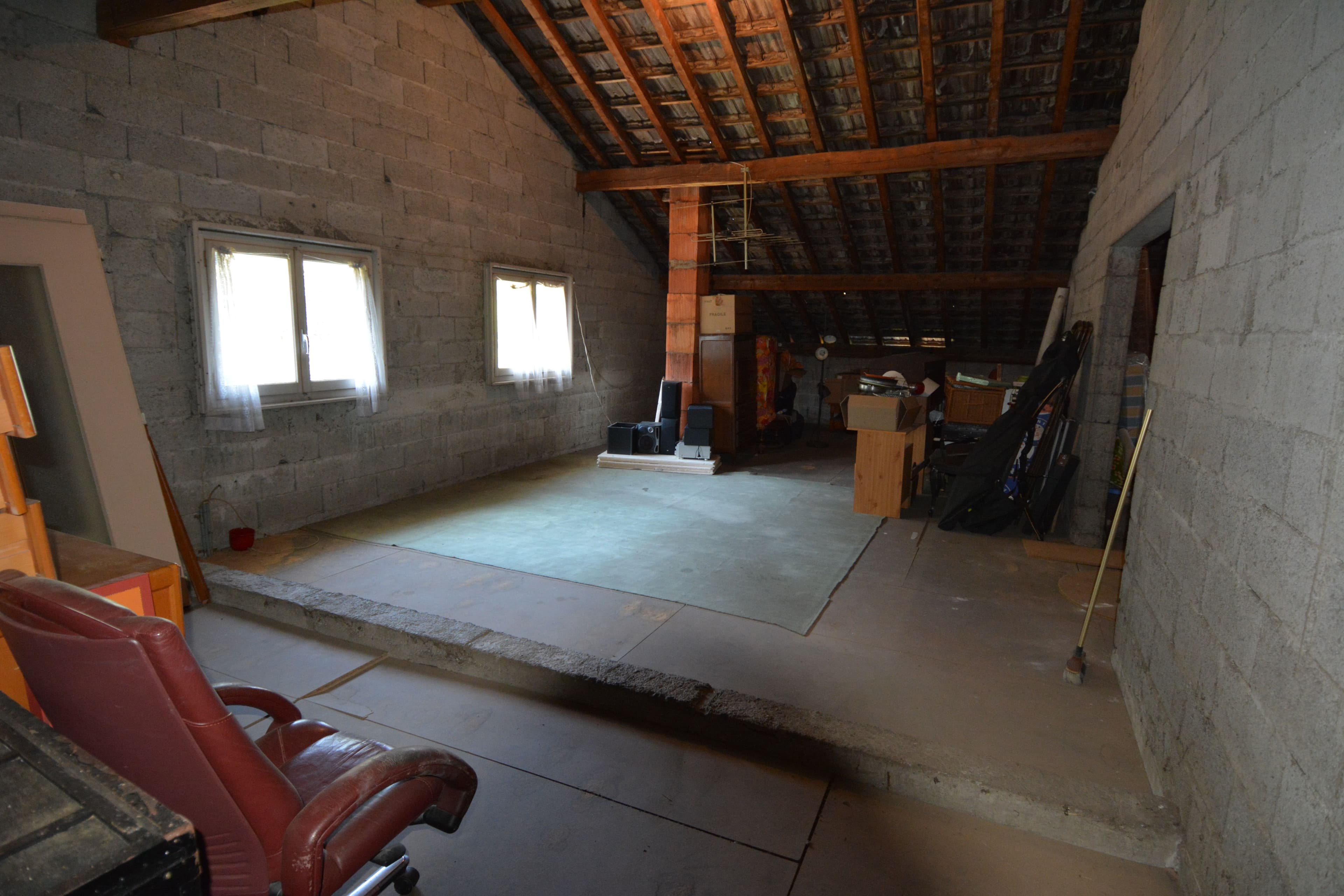 Très grands Combles sécurisés, sains entre Bonneville Cluses