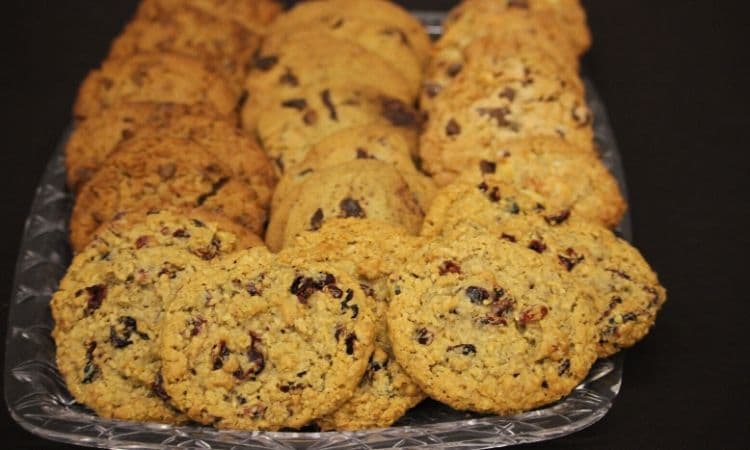 cookies sur un plateau