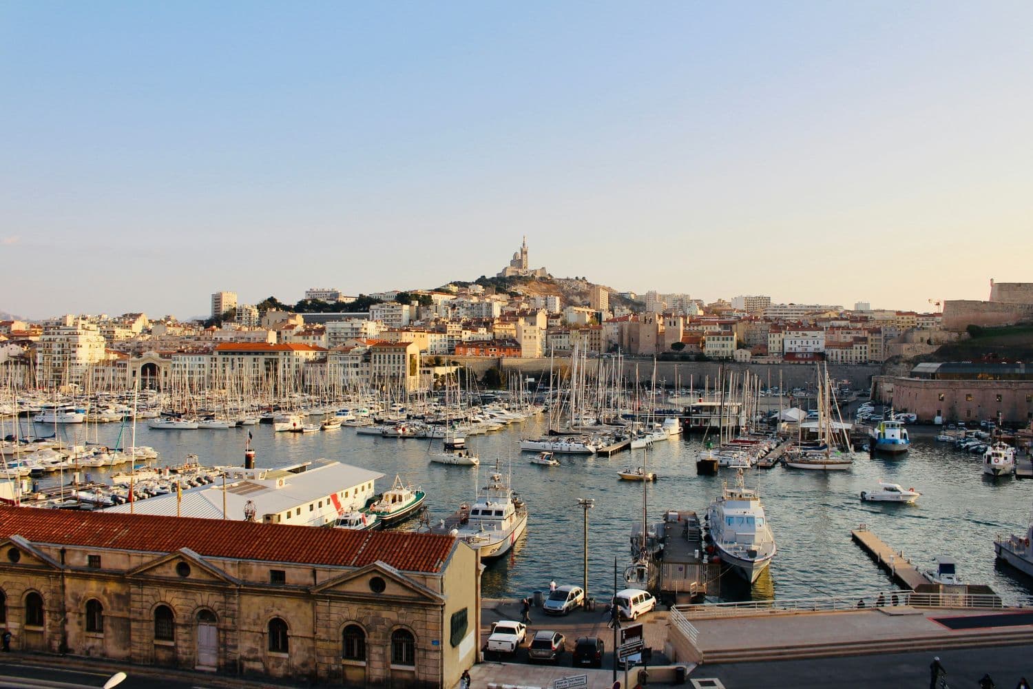 Vue sur le vieux port de Marseille